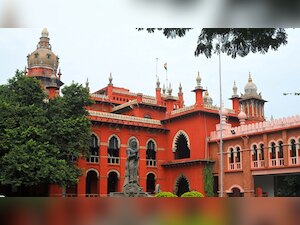 Techie death: Madras HC orders removal of hoardings