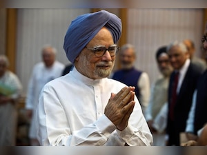 'Don't want pity': Manmohan Singh refuses to 'compete' with PM Modi over humble background
