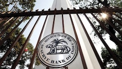 RBI signals long wait for lower loan EMIs on cars and homes