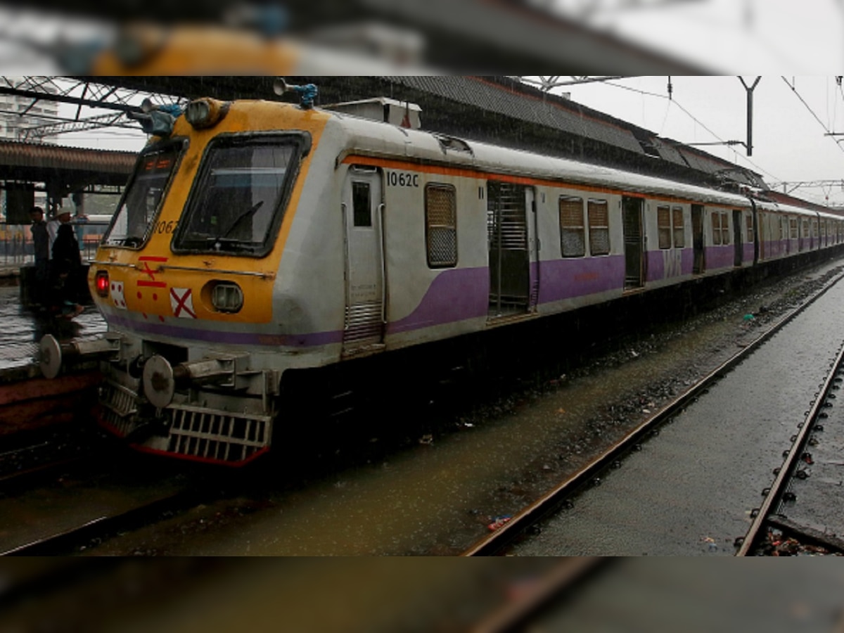 Man dies after being pushed off local train in Mumbai