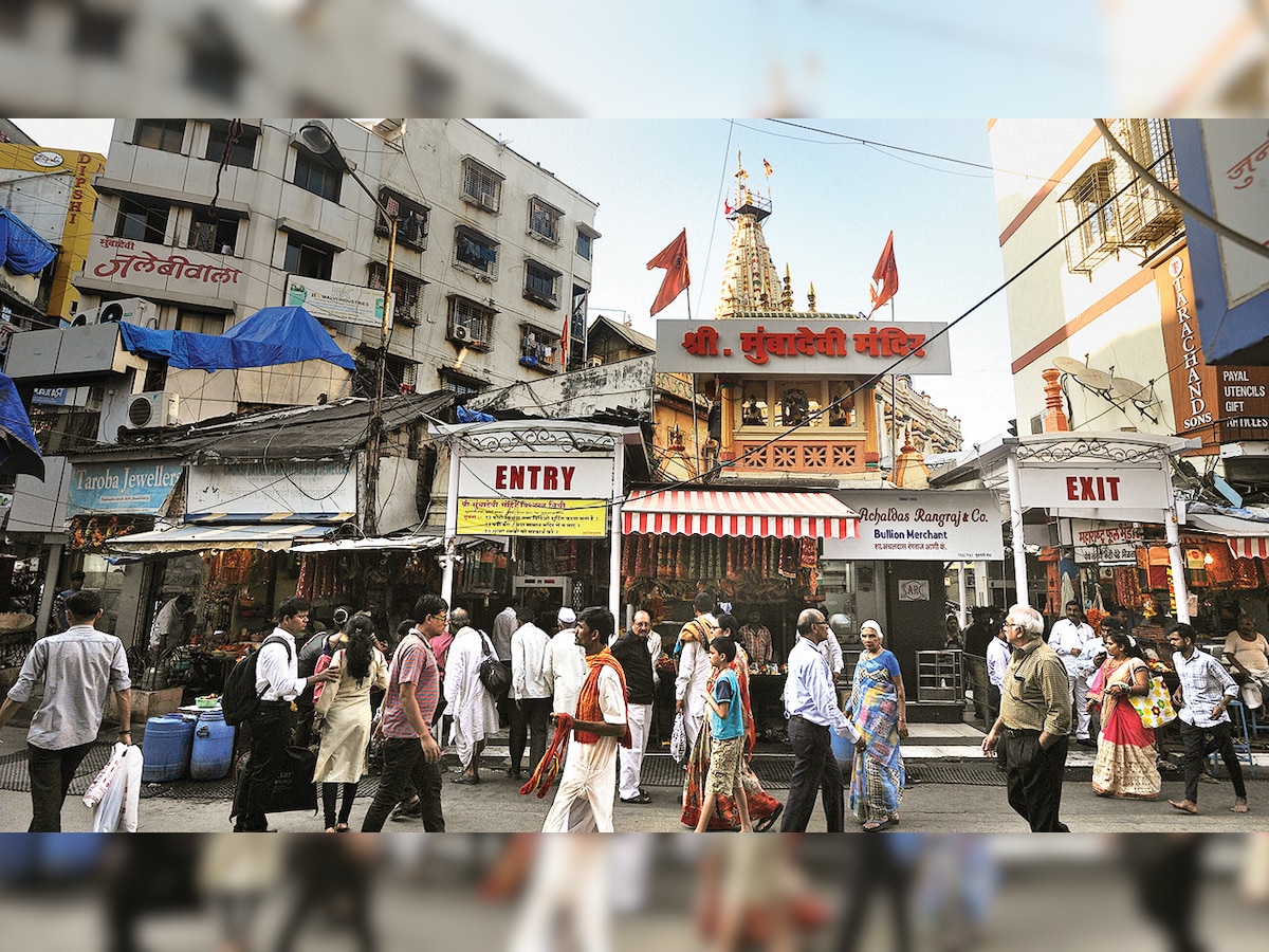 Devotees cheer govt’s decision to take over Mumbadevi temple