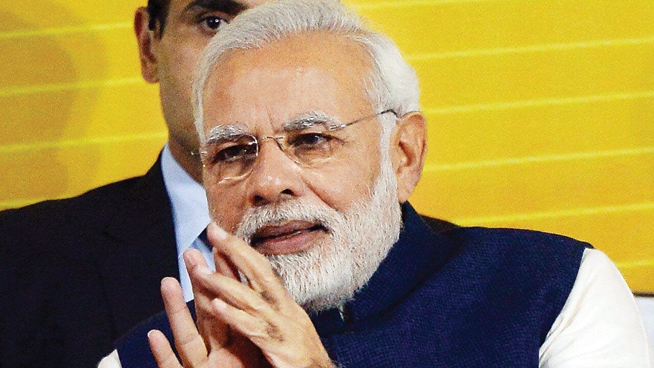 File:The Speaker, Lok Sabha, Smt. Sumitra Mahajan and the Prime Minister,  Shri Narendra Modi at the inaugural ceremony of the National Conference of  Women Legislators, in New Delhi.jpg - Wikimedia Commons