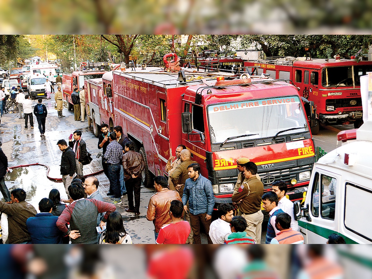 Fire breaks out at Preet Vihar hosp, 80 patients evacuated