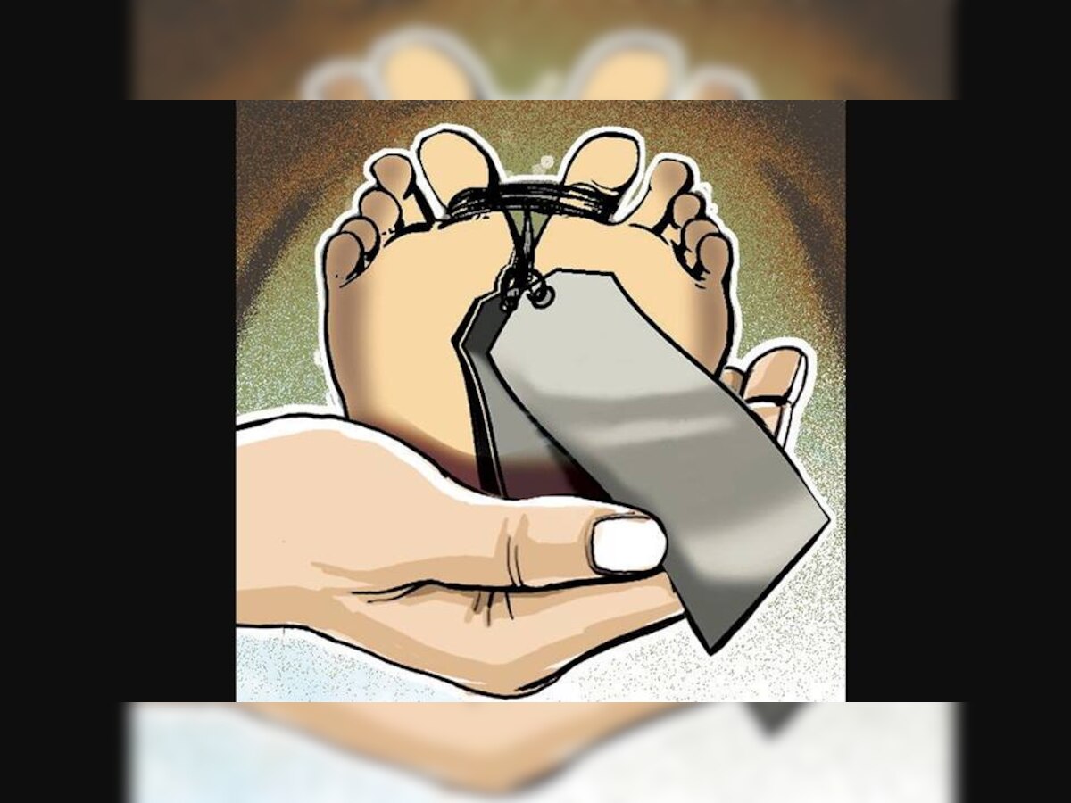 Kolkata: Partha De 2.0- Aged lady found living with dead husband 