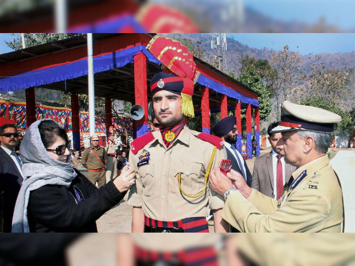Amidst continous provocation at LOC, Mehbooba Mufti calls for better relationship with Pakistan 
