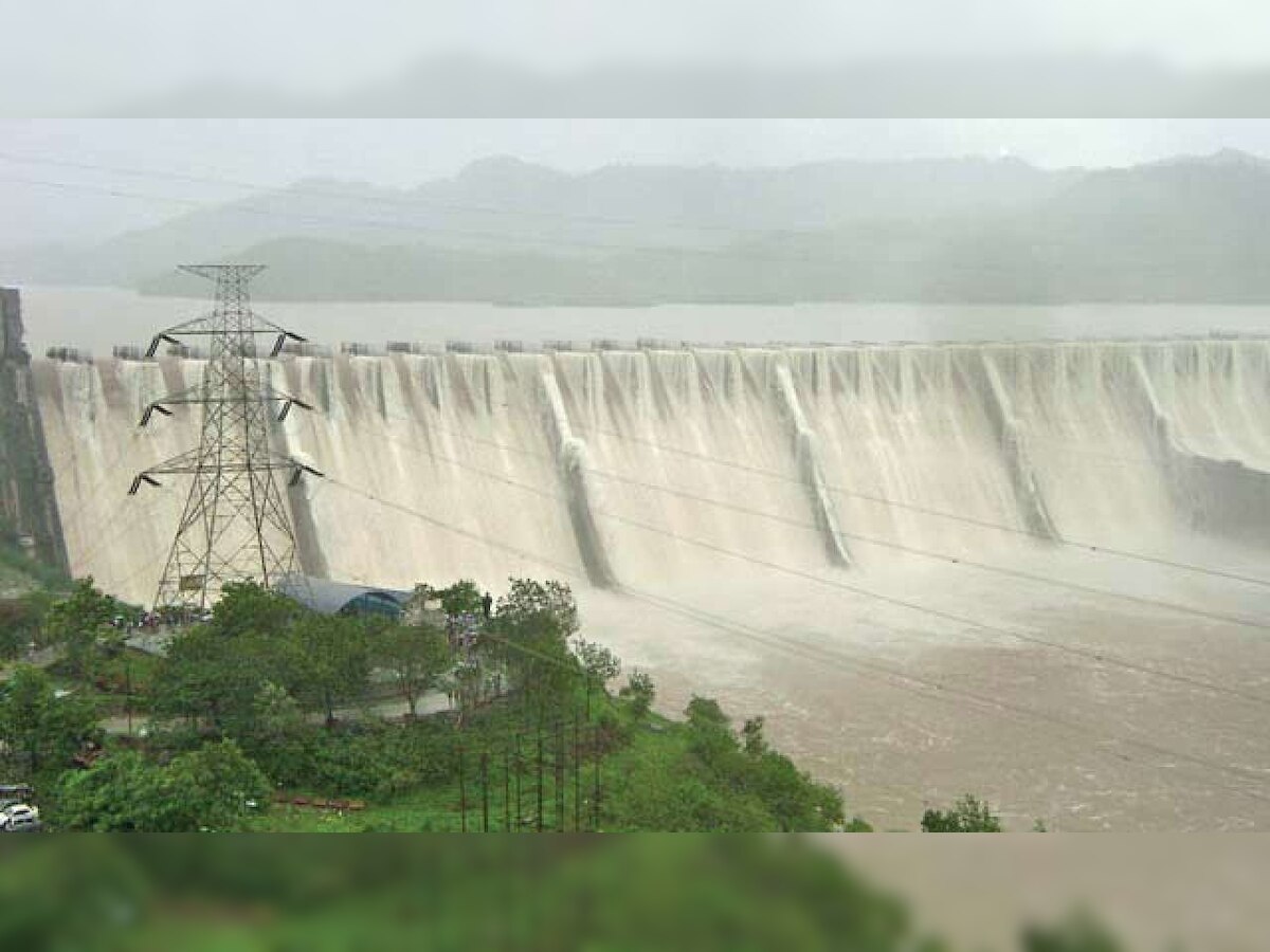 Reservoirs drying fast, state to start water cuts