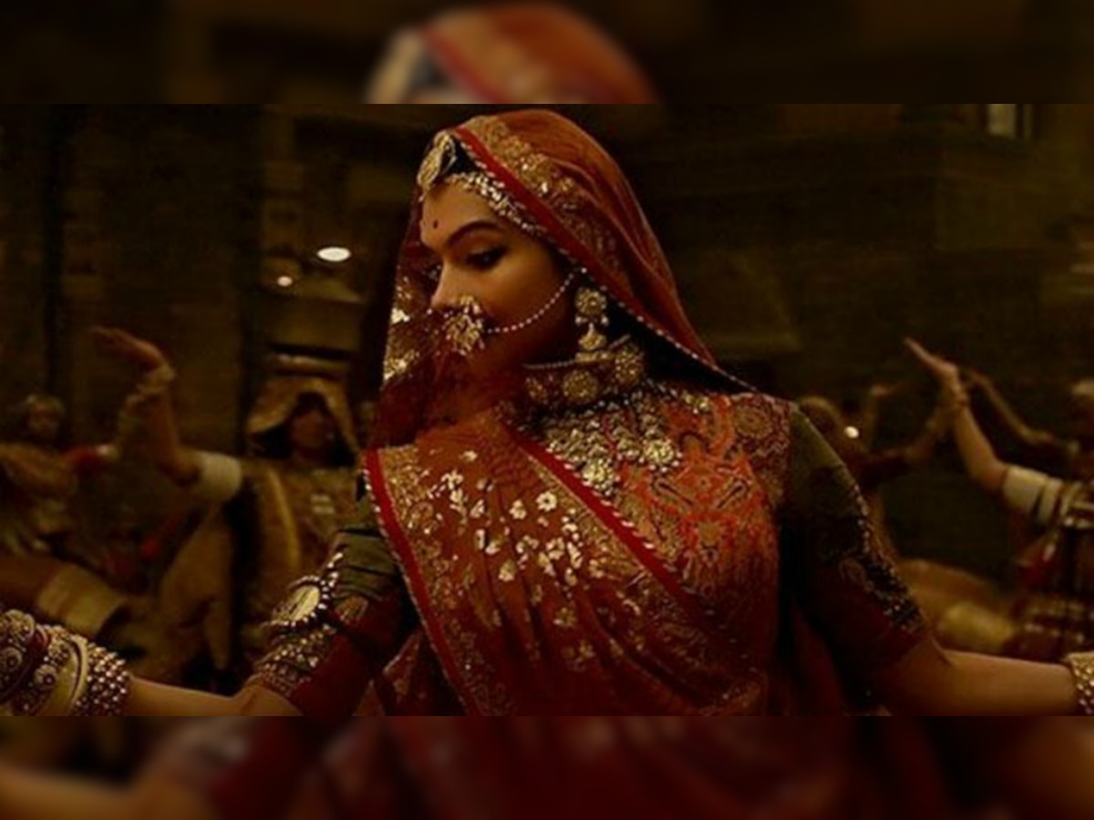 Padmaavat| Thanks to VFX, Deepika Padukone covers up her midriff for the new 'Ghoomar'