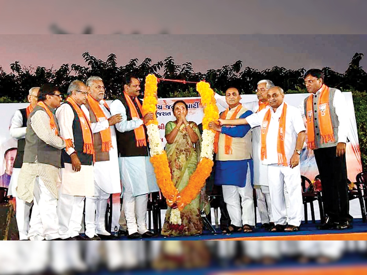 Gujarat BJP bids farewell to Anandiben Patel