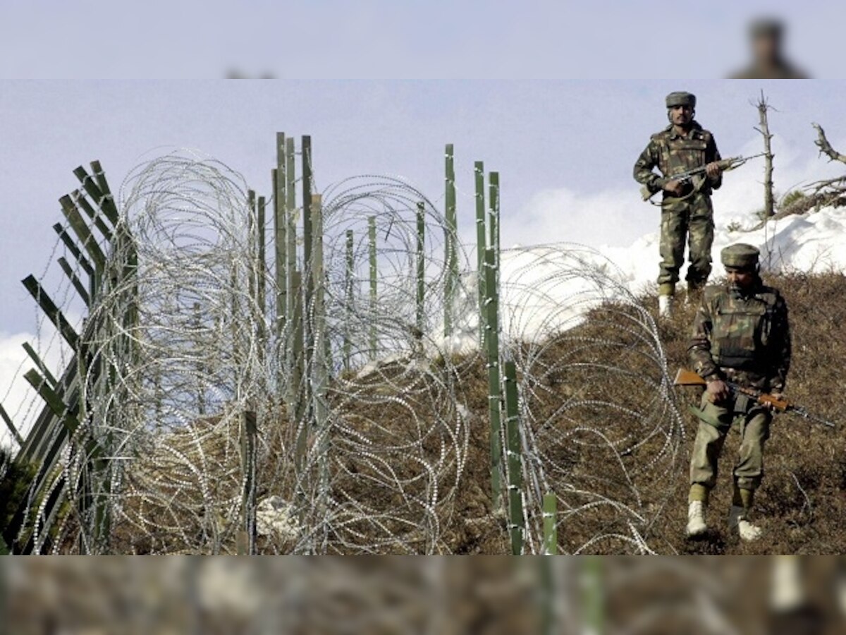 As India and Pak exchange fire, 40,000 villagers living along border abandon homes