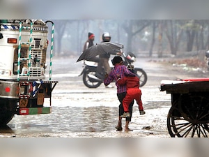 After dry spell, light rains bring winter chill back in Delhi-NCR
