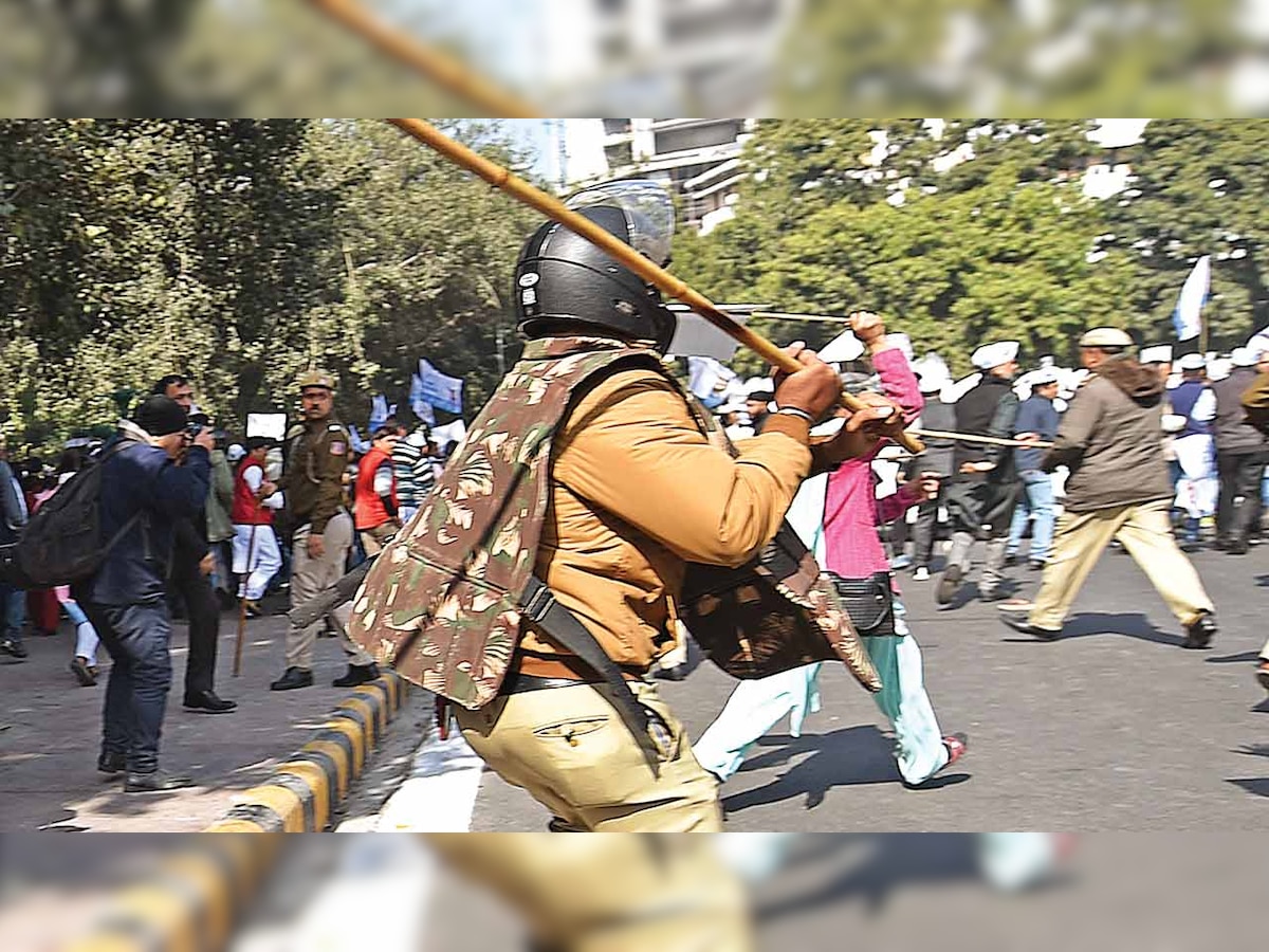 Sealing drive: AAP protests, says police lathicharged leaders