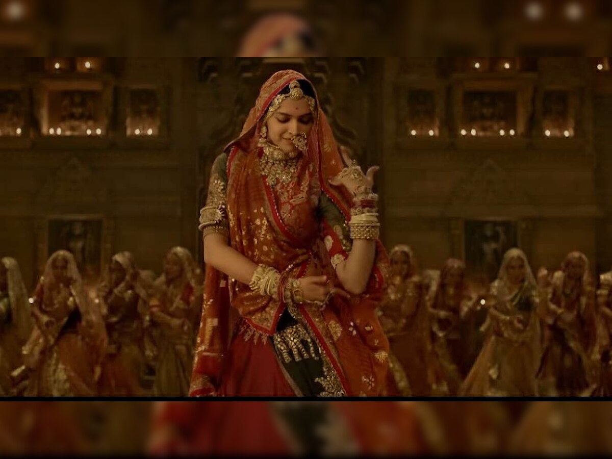 Padmaavat| San Francisco families book entire cinema hall and dance to Deepika Padukone's Ghoomar, watch here