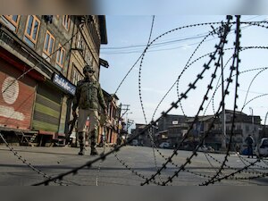 Mehbooba Mufti govt thwarts separatists’ march to Shopian, DM issues prohibitory orders