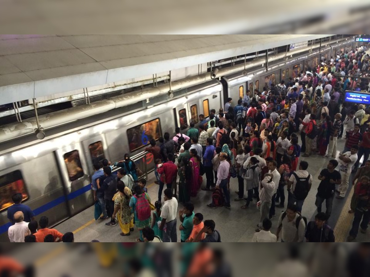 Delhi Metro goes airportstyle, passengers carrying baggage more than