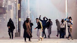 Kashmir saw 4,799 incidents of stone pelting in 3 years