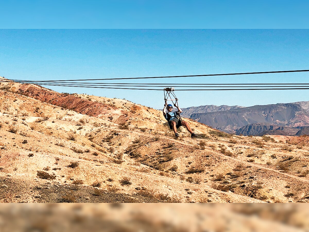 Ziplining single-handed