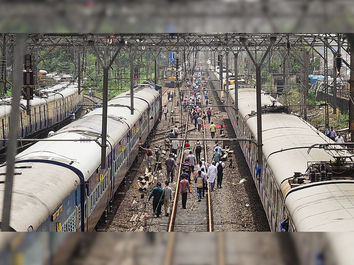 Rail blocks to be sought from Western Railway for Metro bridge above tracks near Dahisar