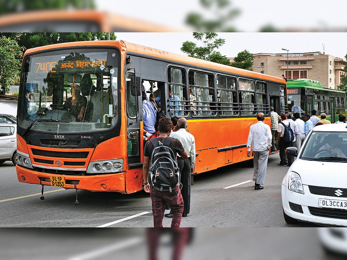 DNA CAMPAIGN: Man masturbates in bus, Delhi University student posts video on social media