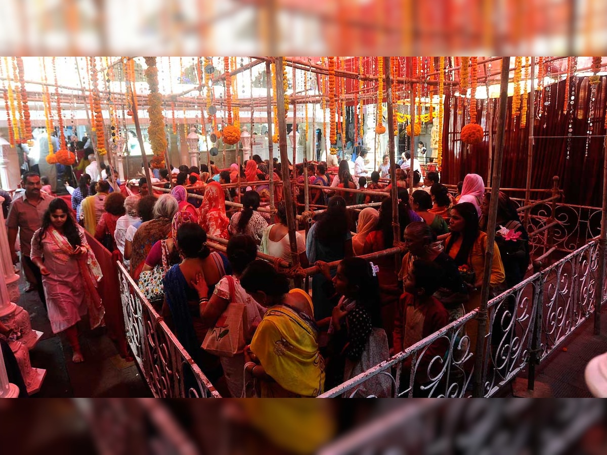 Maha Shivratri 2018: Devotees throng to seek blessings of lord of lords at Babulnath temple