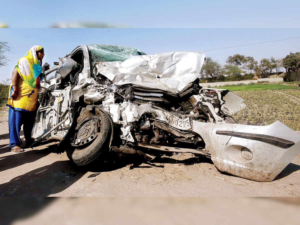 Father, son killed after car rams into speeding SUV in south-east Delhi