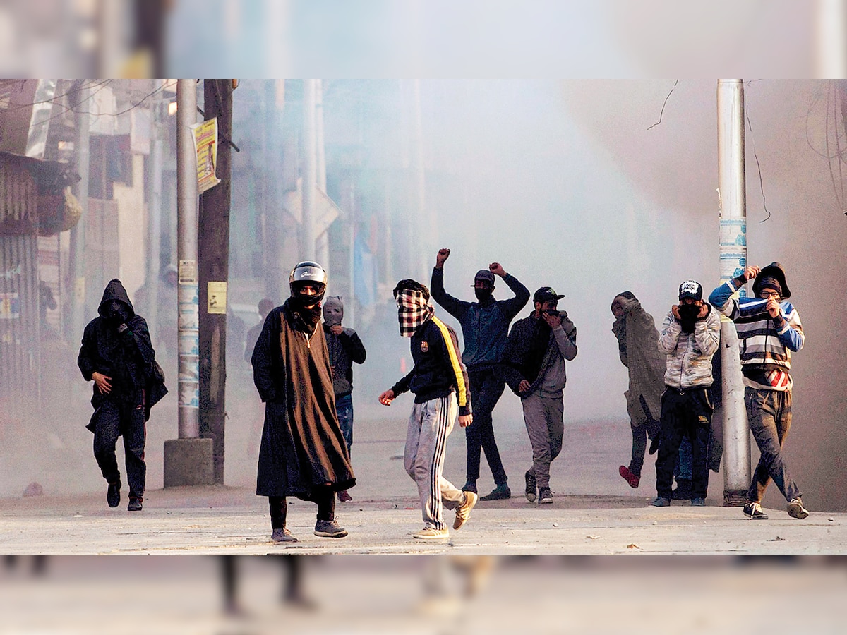 Terrorists break security cordon to escape as youth pelt stones