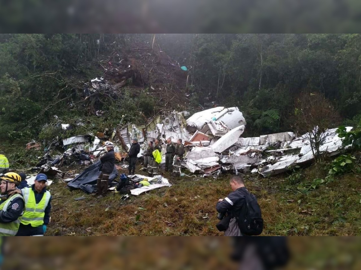 13 dead in Mexico plane crash near earthquake epicentre