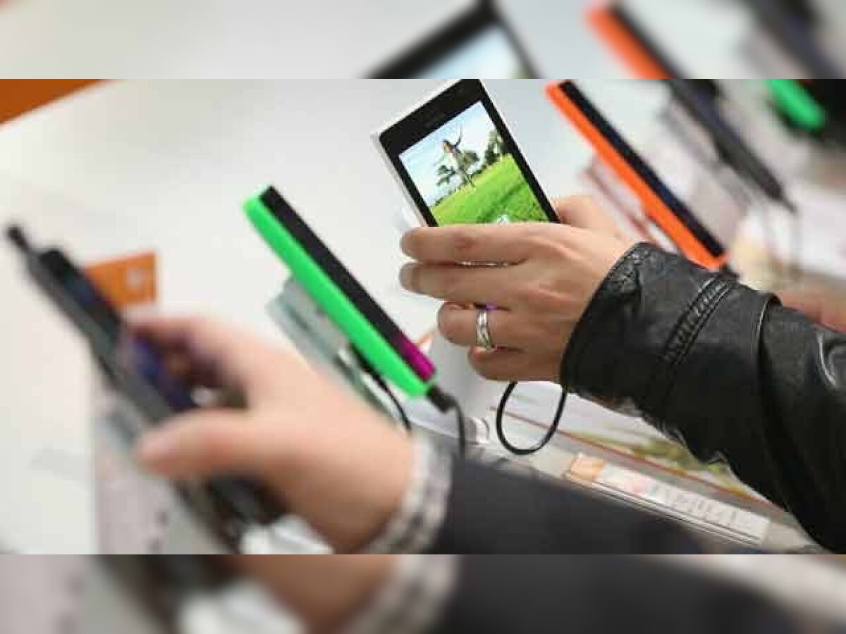 Reliance Jio offers Rs 2,200 cashback on purchase of smartphones: Here's the full list