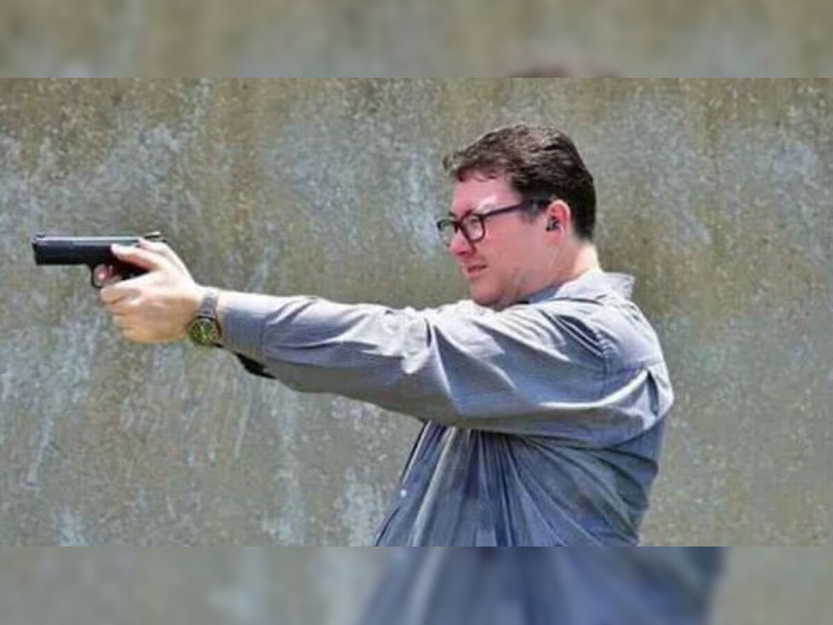 Australian PM Malcolm Turnbull slams politician for Facebook gun photo