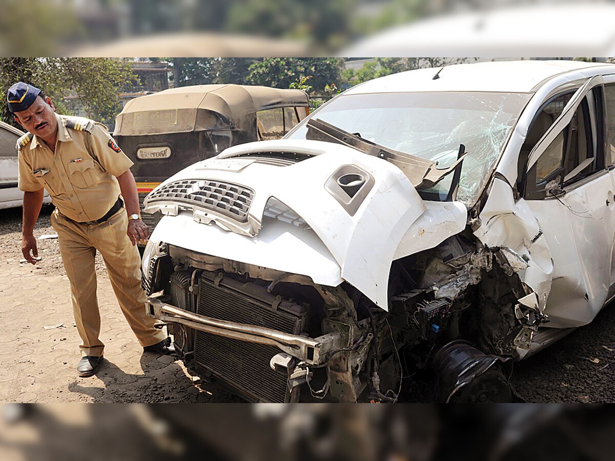 1 killed by speeding customs official