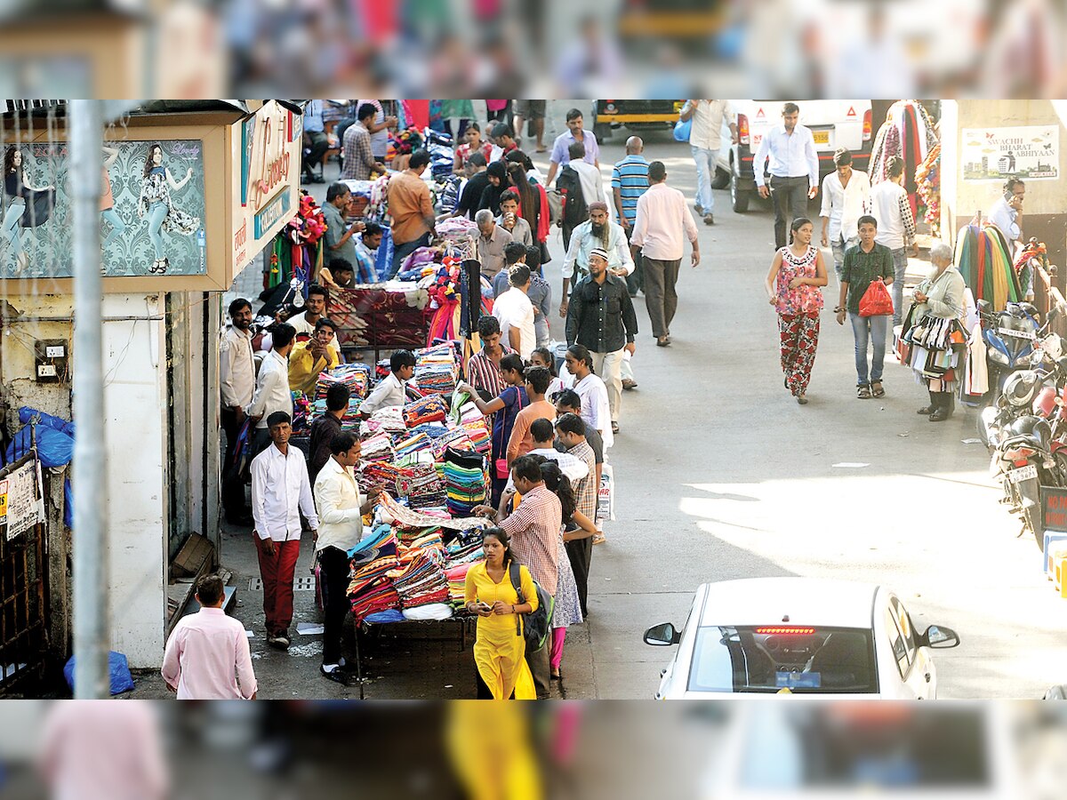 Matunga locals claim BMC's hawking pitches selected randomly