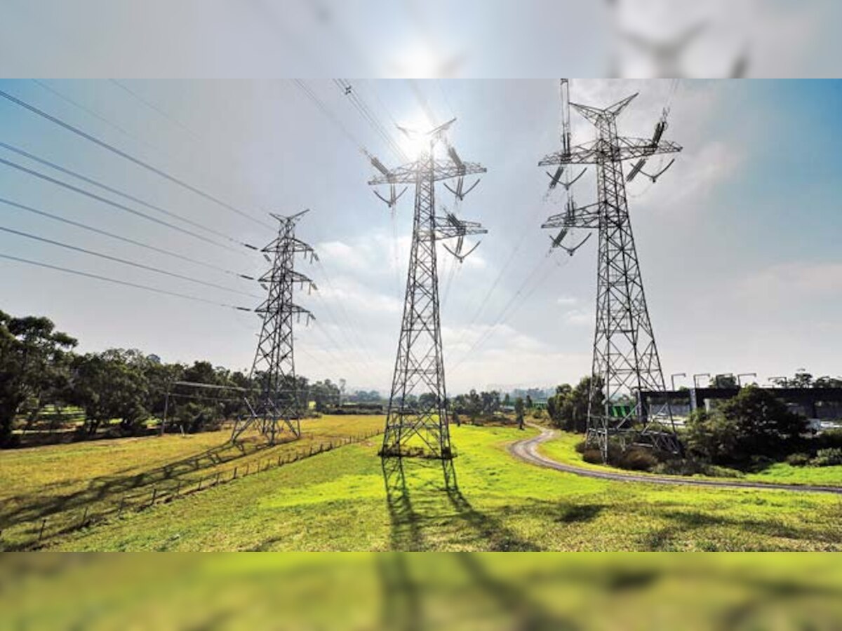 Power generated by private companies falls after a decade