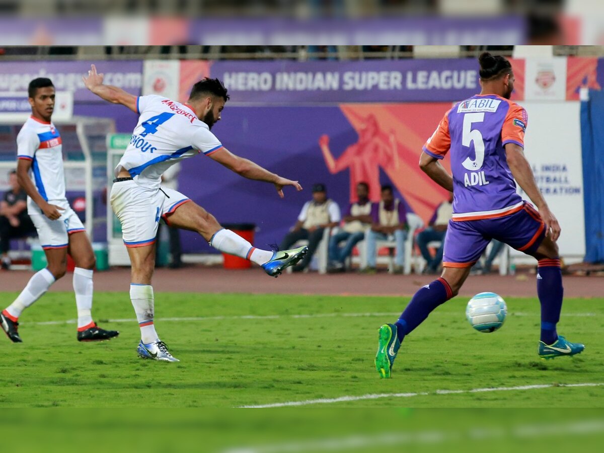 Indian Super League: Goa trounce Pune to keep semi-final hopes alive