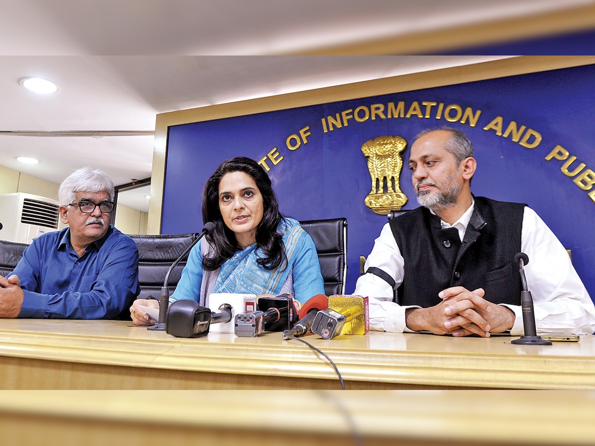 Officials reject talks, seek police action on Arvind Kejriwal