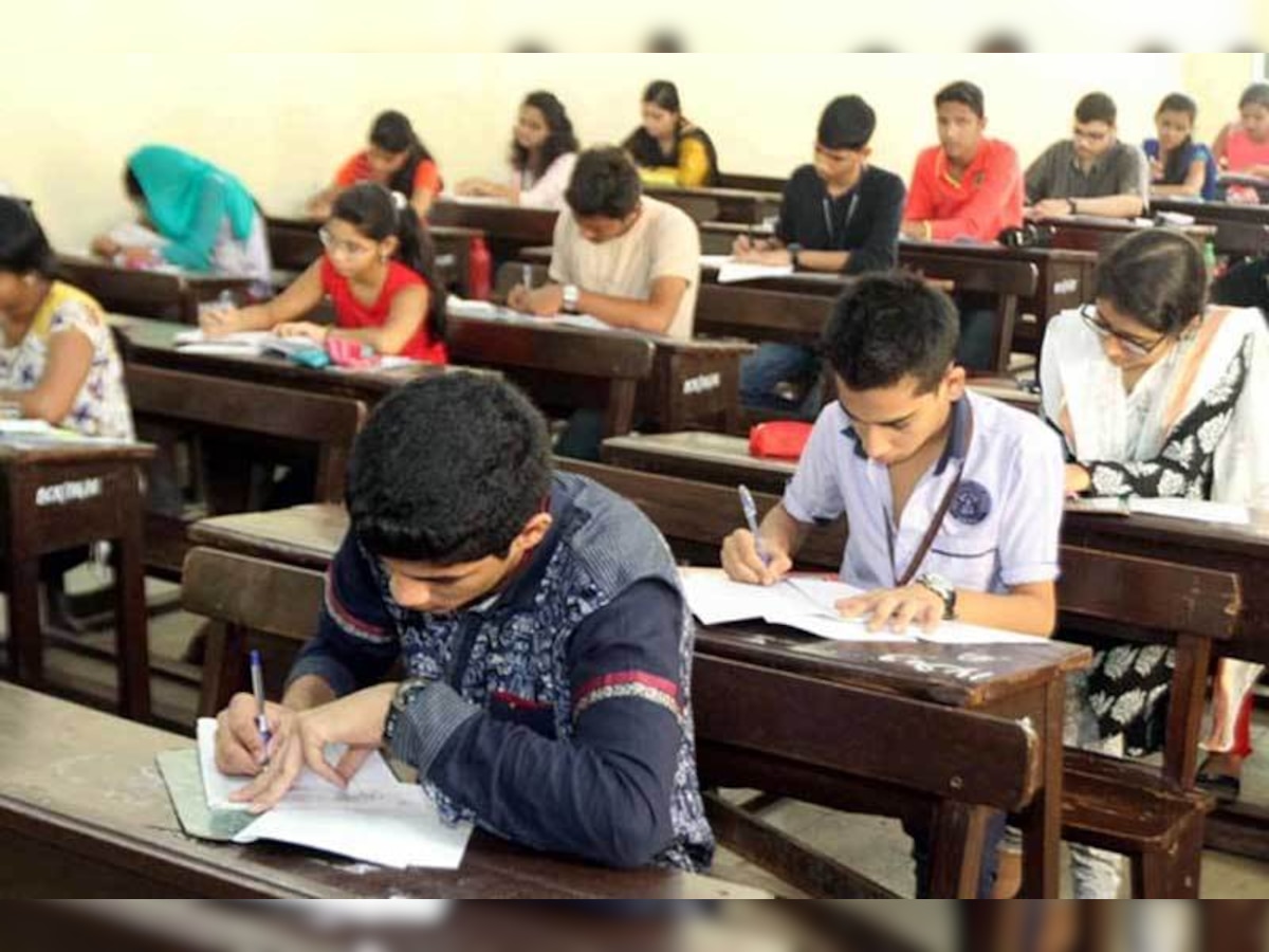 NEET 2018: Delhi HC stays CBSE notification on eligibility norms
