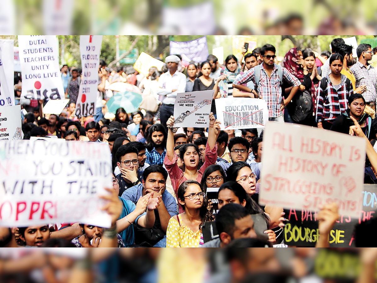 Delhi Students, teachers protest against graded autonomy