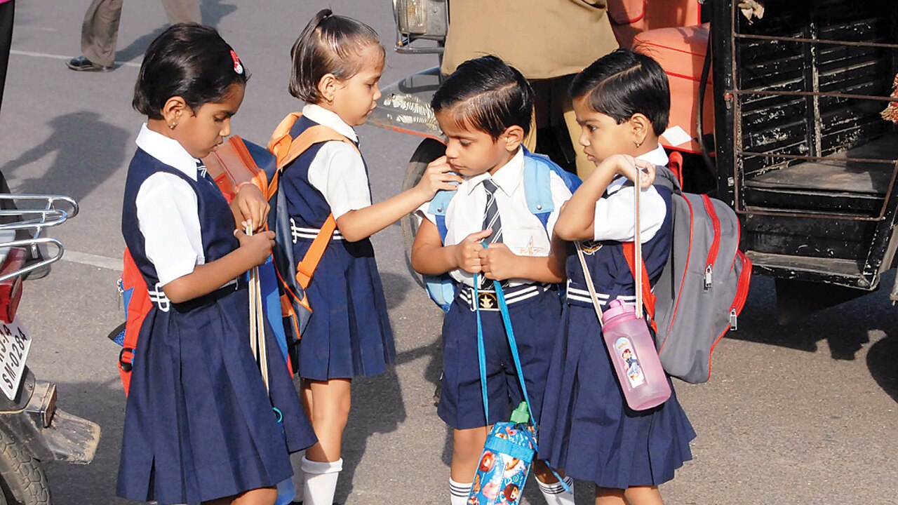 Summer Cotton Girls School Uniform at Rs 290/set in Kolkata | ID:  23233651112