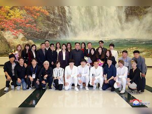 Kim Jong-Un grooves with K-pop artistes as North and South Korea work to improve relations