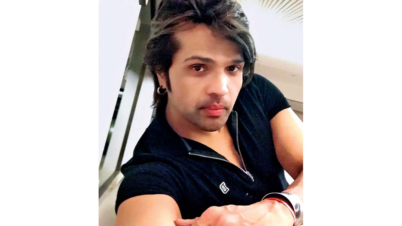 Himesh Reshammiya has a double role in his next