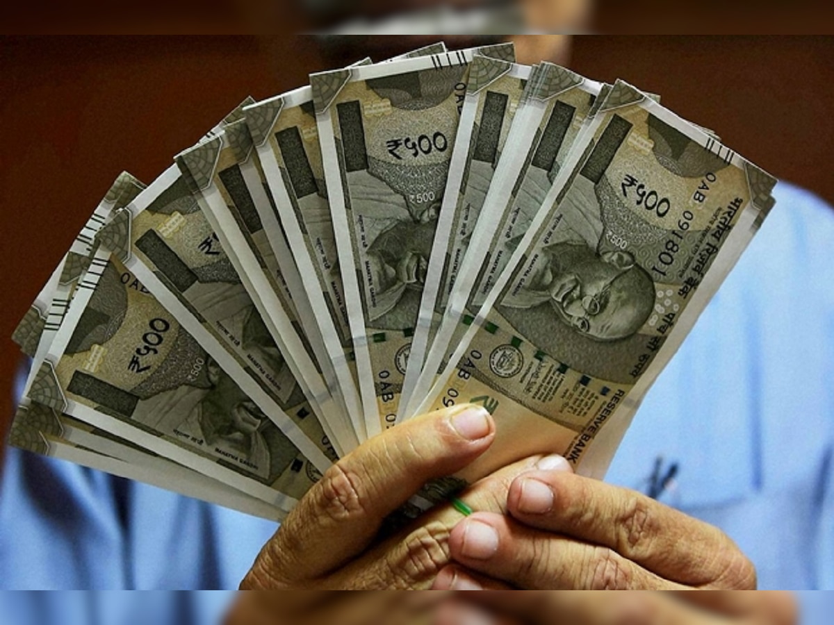 7th pay commission: Minimum pay hike, increase in retirement age may come before 2019 polls