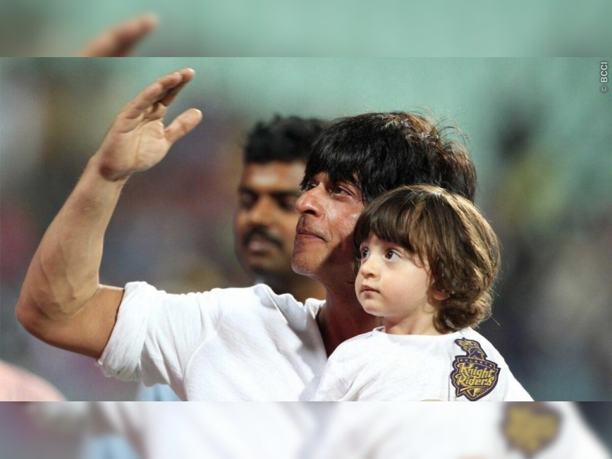 Chak De India: Shah Rukh Khan reveals he wants AbRam to play hockey for the nation