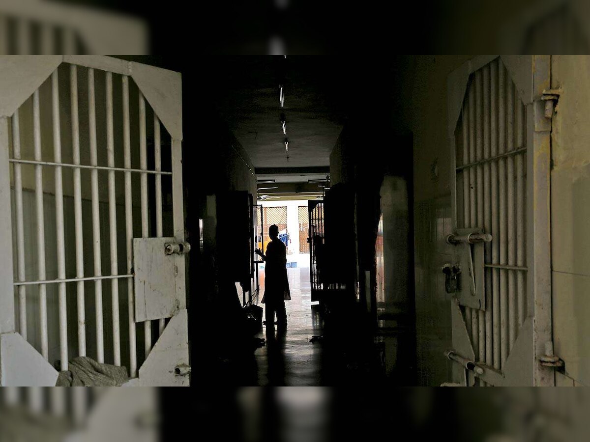 Seven prison inmates killed, 17 injured in South Carolina