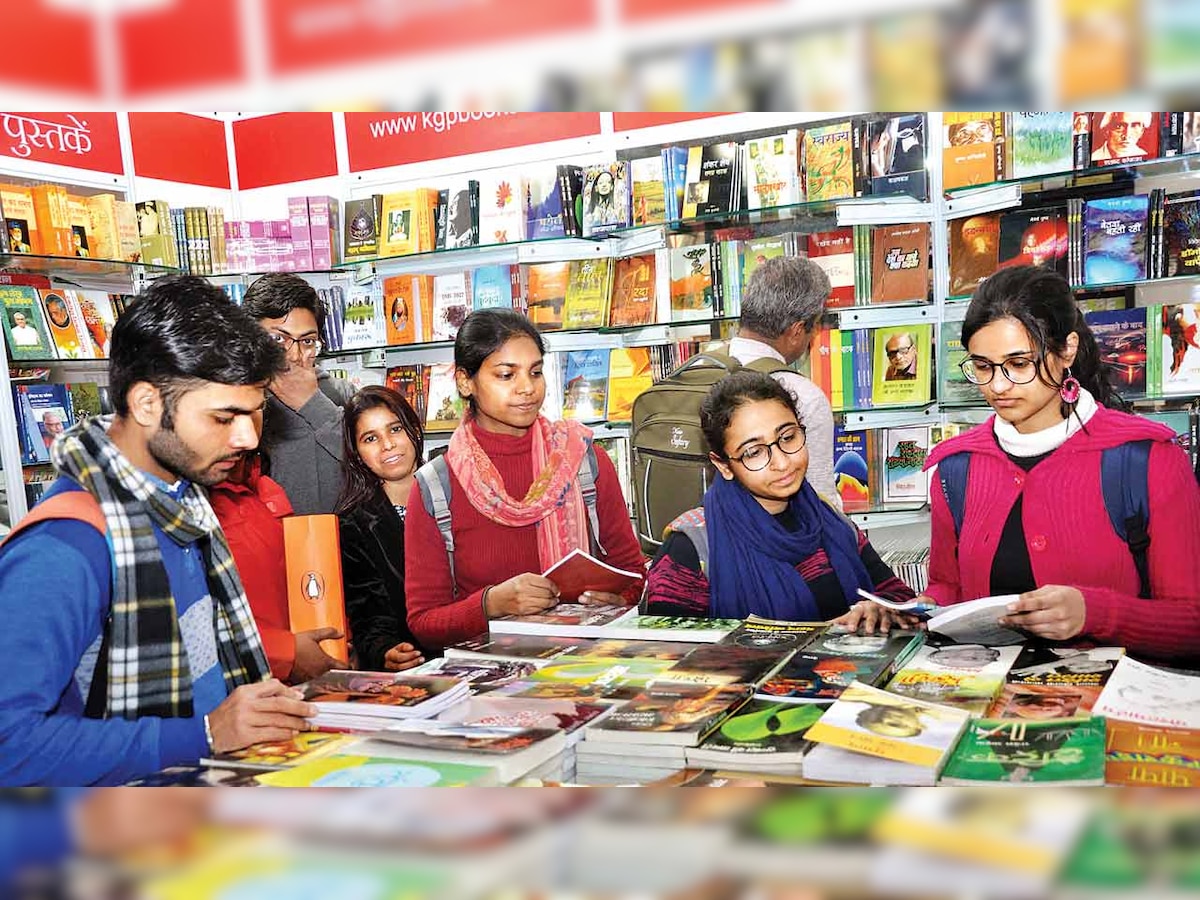 AMC shifts annual book fair to November