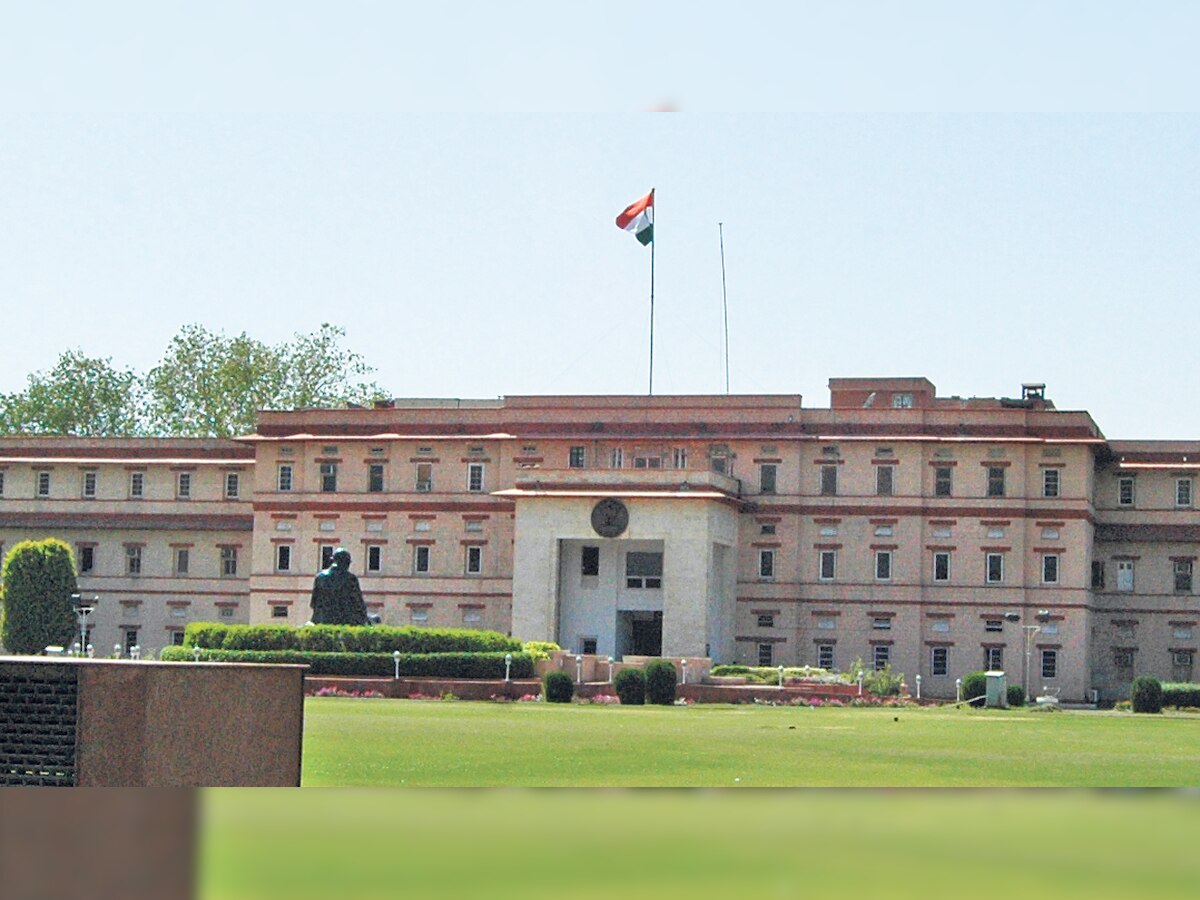 Two babus including ex-CS in race for new RERC chief
