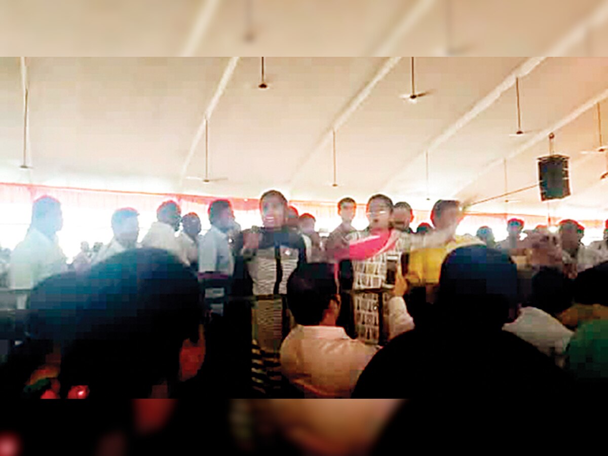 Women raise farmers’ issue during CM Devendra Fadnavis at Parbhani event
