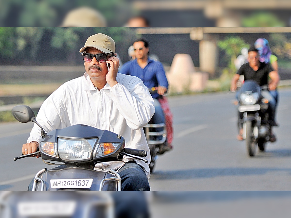 28,000 ‘mobile’ motorists get a ticket from Mumbai traffic department