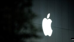Apple's India market share plunges in Q1, Samsung gains in premium segment, say reports
