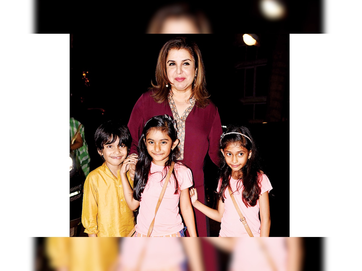 Farah Khan cheers daughters at their ballet show