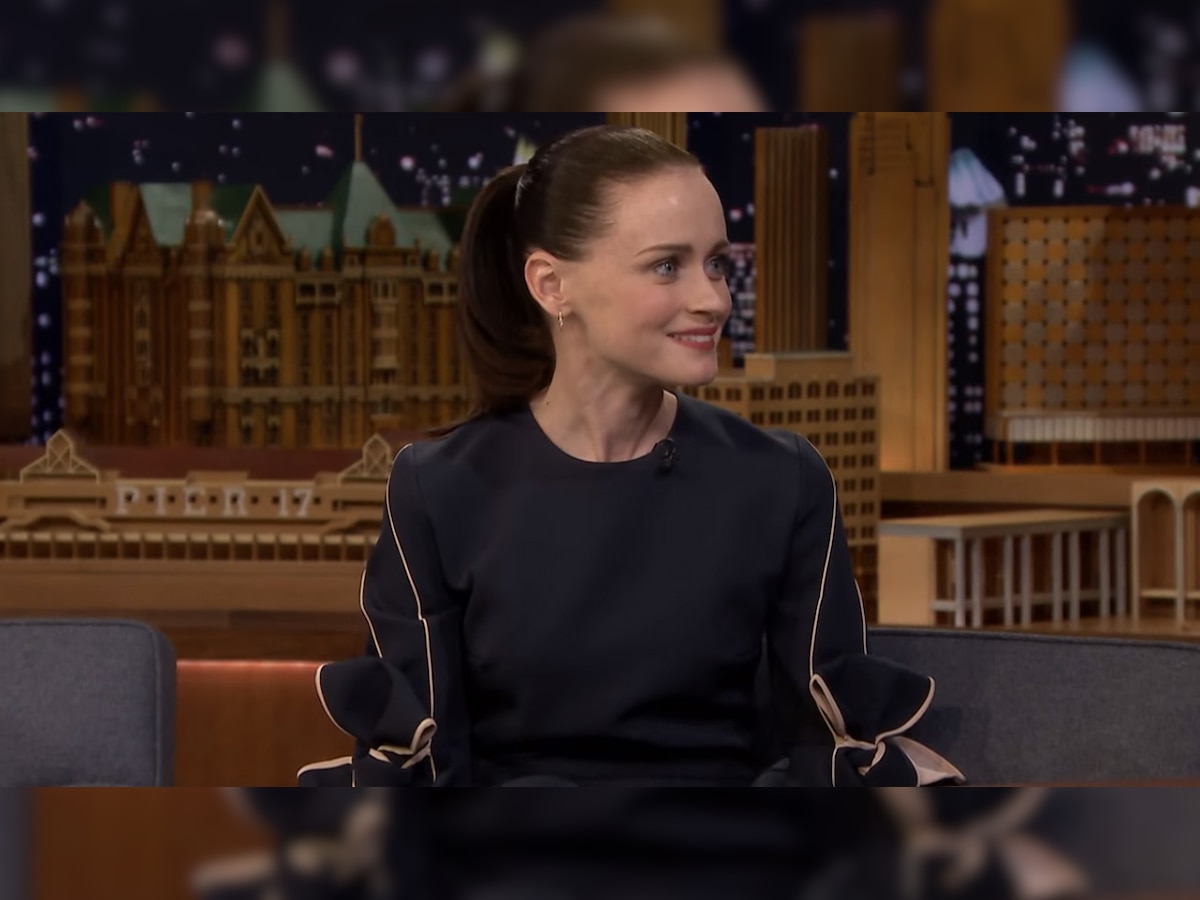 Alexis Bledel - Alexis Bledel casually reveals pitching 'Sisterhood of the Traveling Pants  3'