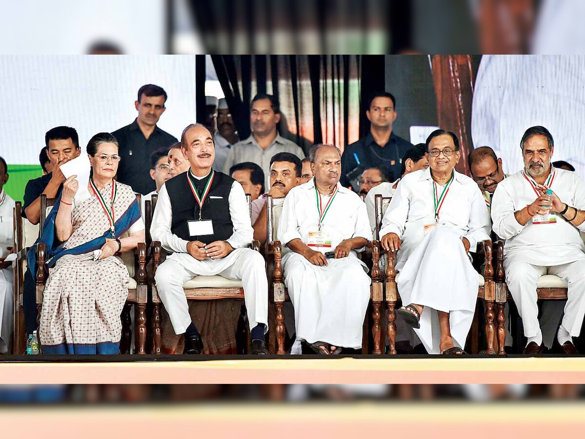 Even little girls are not safe and the culprits are being saved: Sonia Gandhi at Jan Aakrosh rally
