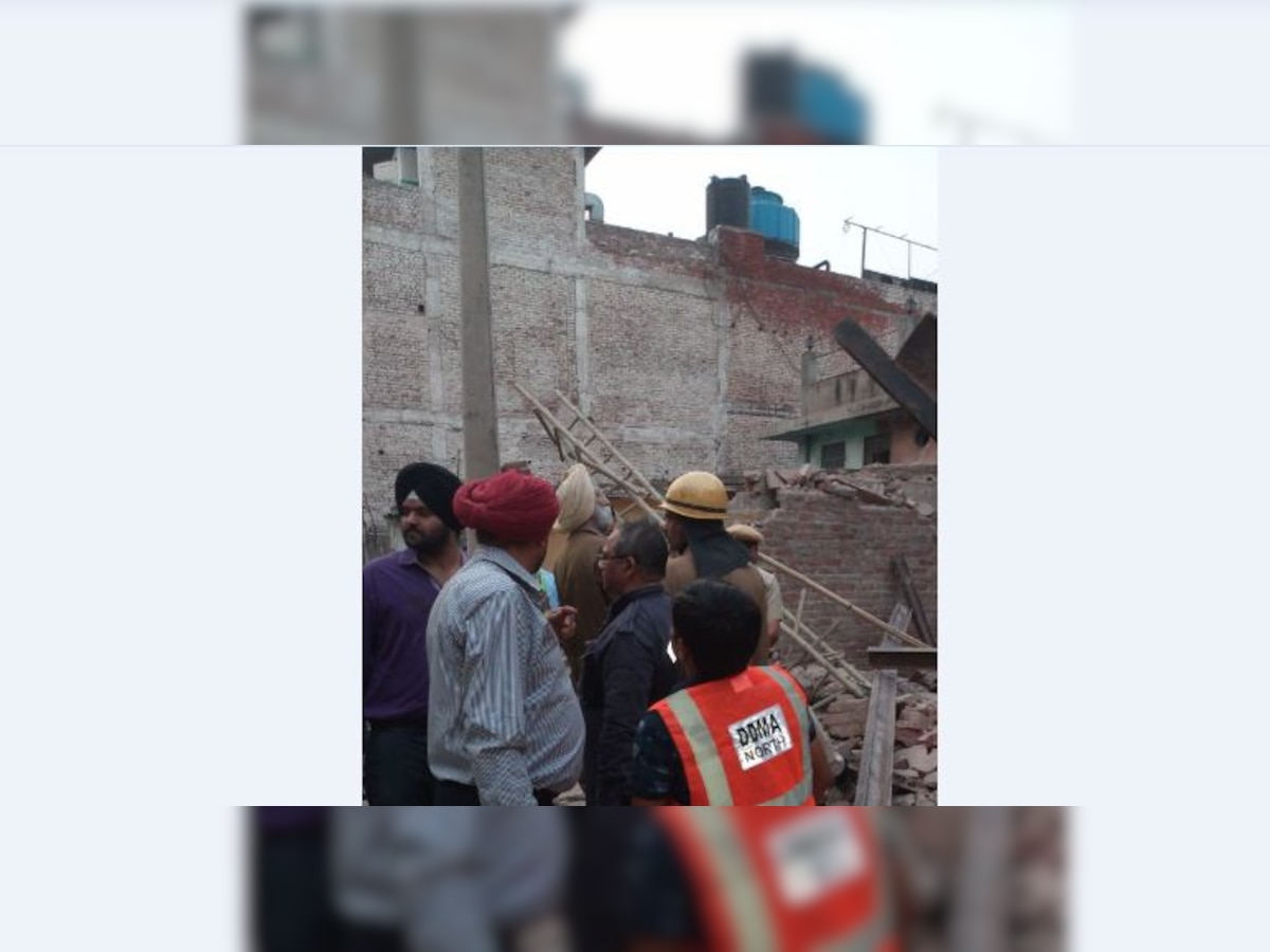 Delhi: Under-construction building collapses in Gujranwala Town; labourers feared trap